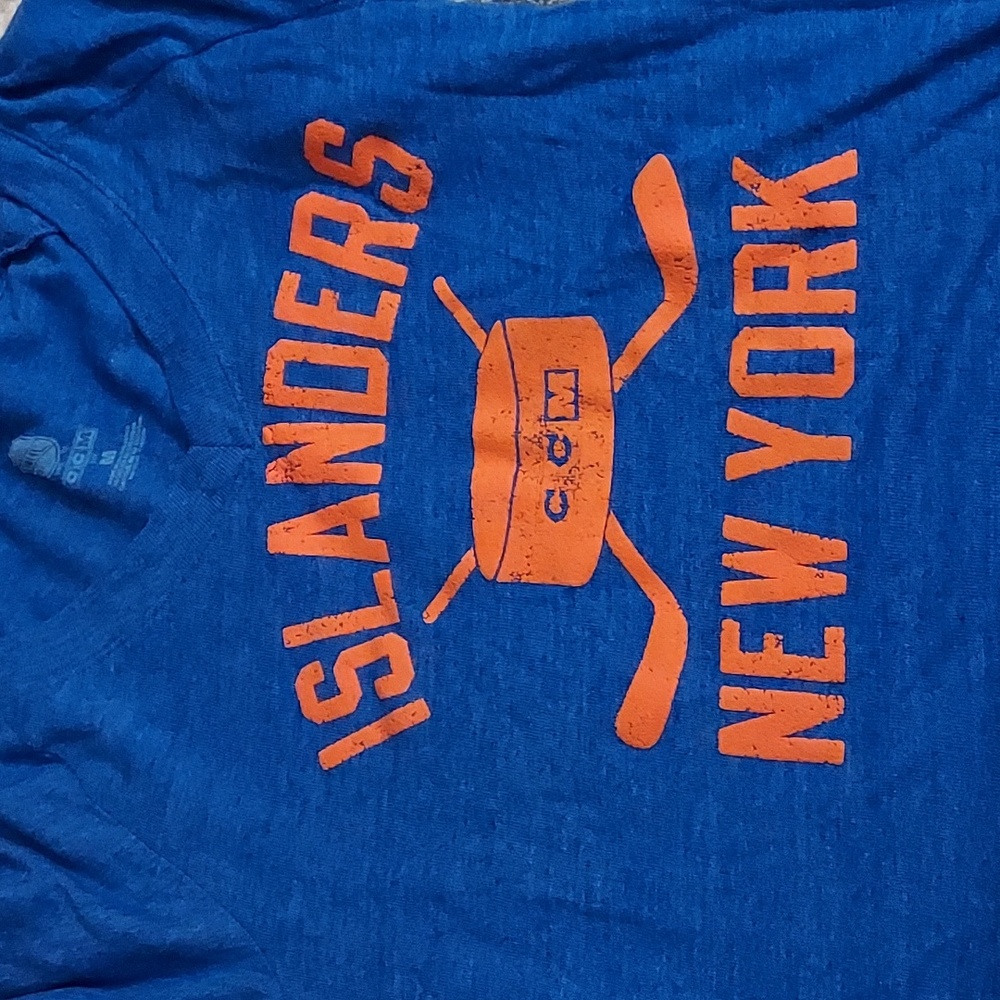 T shirt - Picture 2 of 3